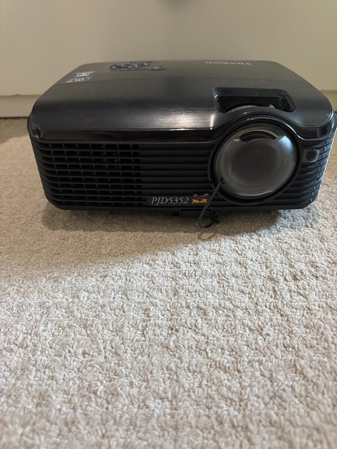 ViewSonic PJD5352 DLP Projector - photo 2