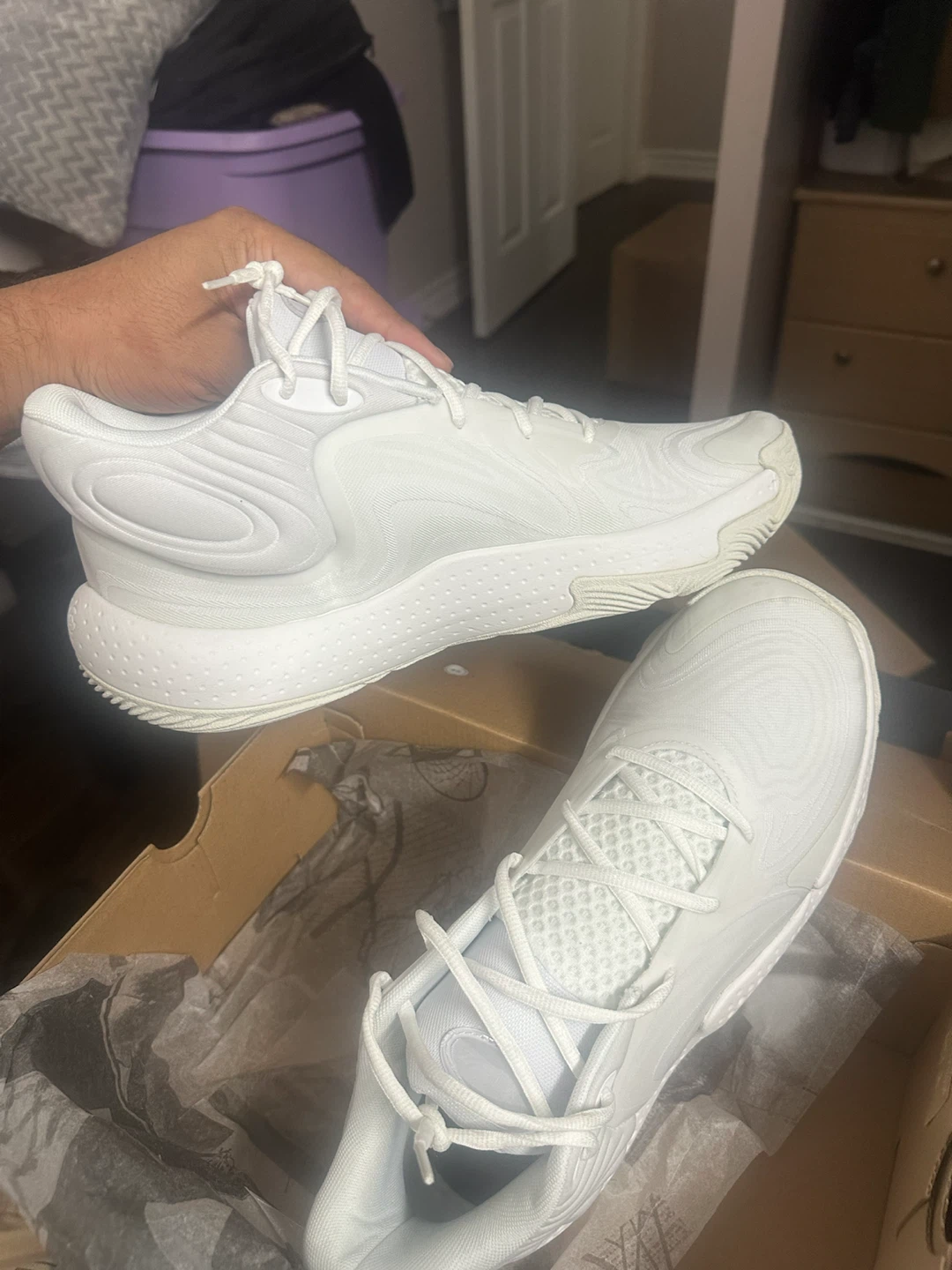 Under Armour Spawn 6 Mid Basketball Shoes - White