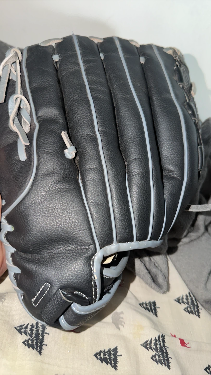 Wilson Baseball Glove