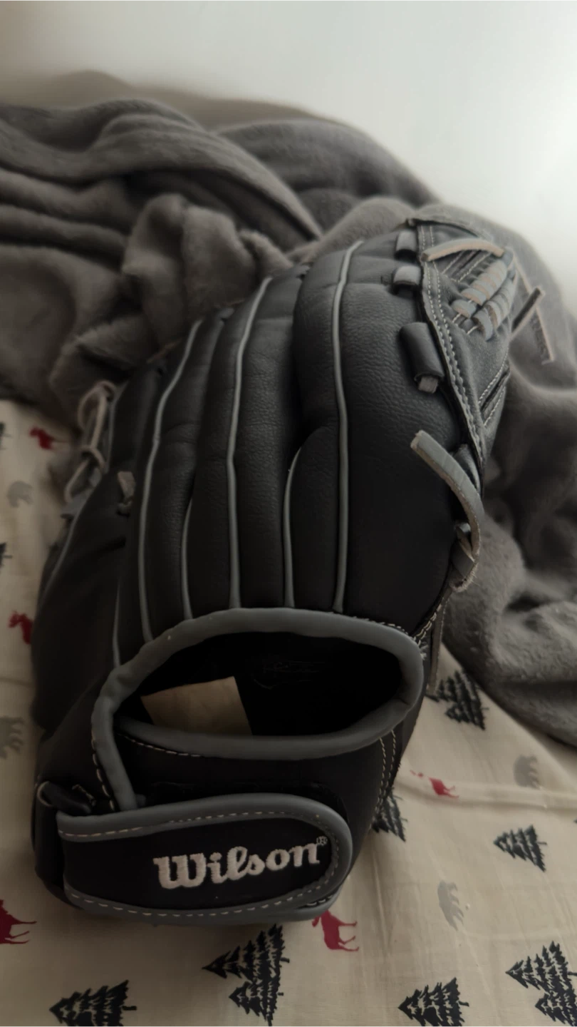 Wilson Baseball Glove - photo 2