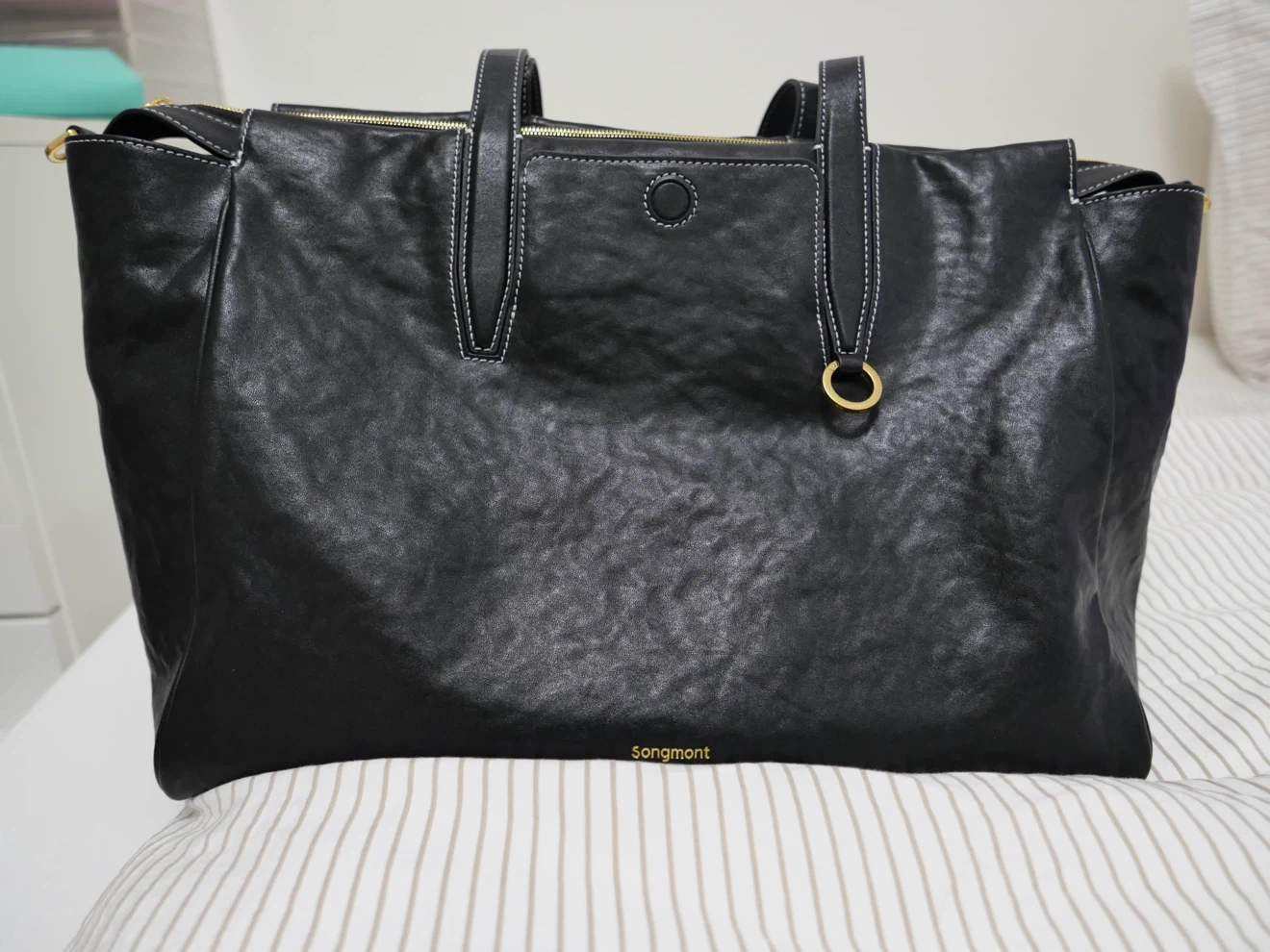Songmont Medium Yore Duffle Bag (Onyx)-Like New