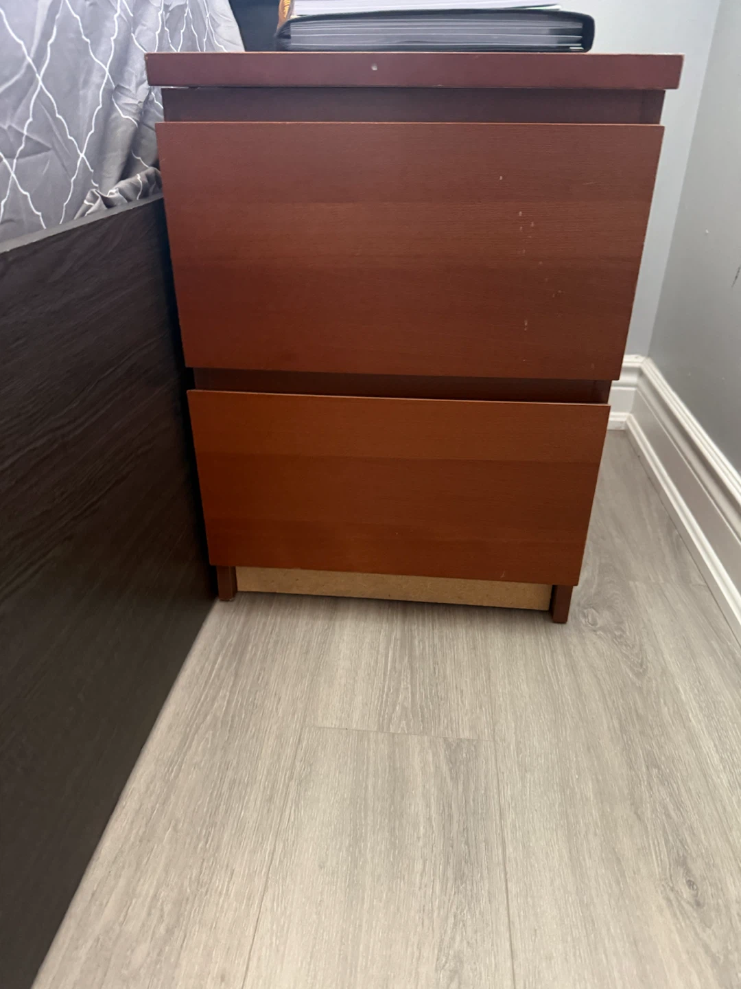 Queen size bed + mattress + drawer - photo 3