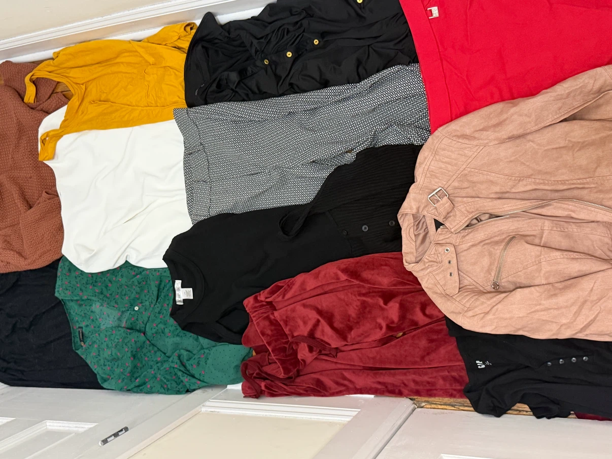 Assorted Women's Clothing Lot - photo 2