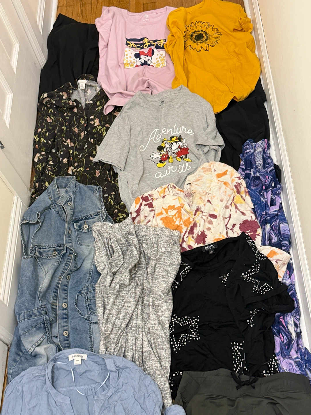 Assorted Women's Clothing Lot - photo 4