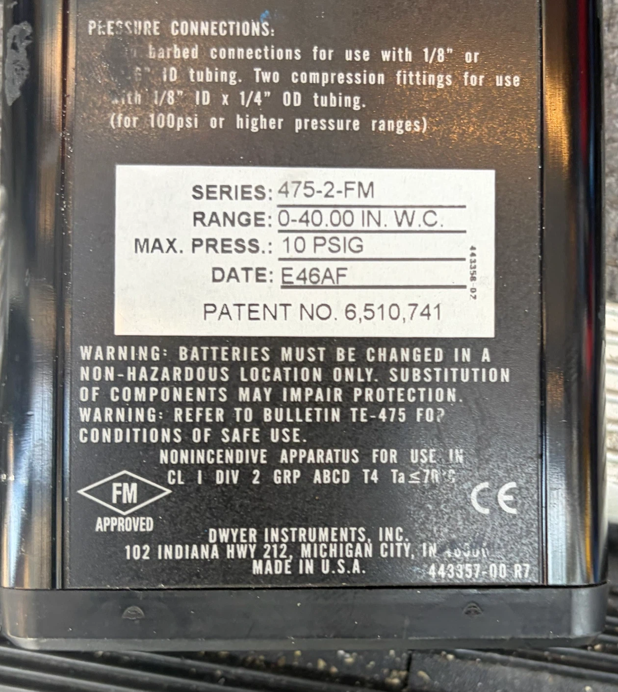 Dwyer Series 475 Mark III Digital Manometer - photo 2