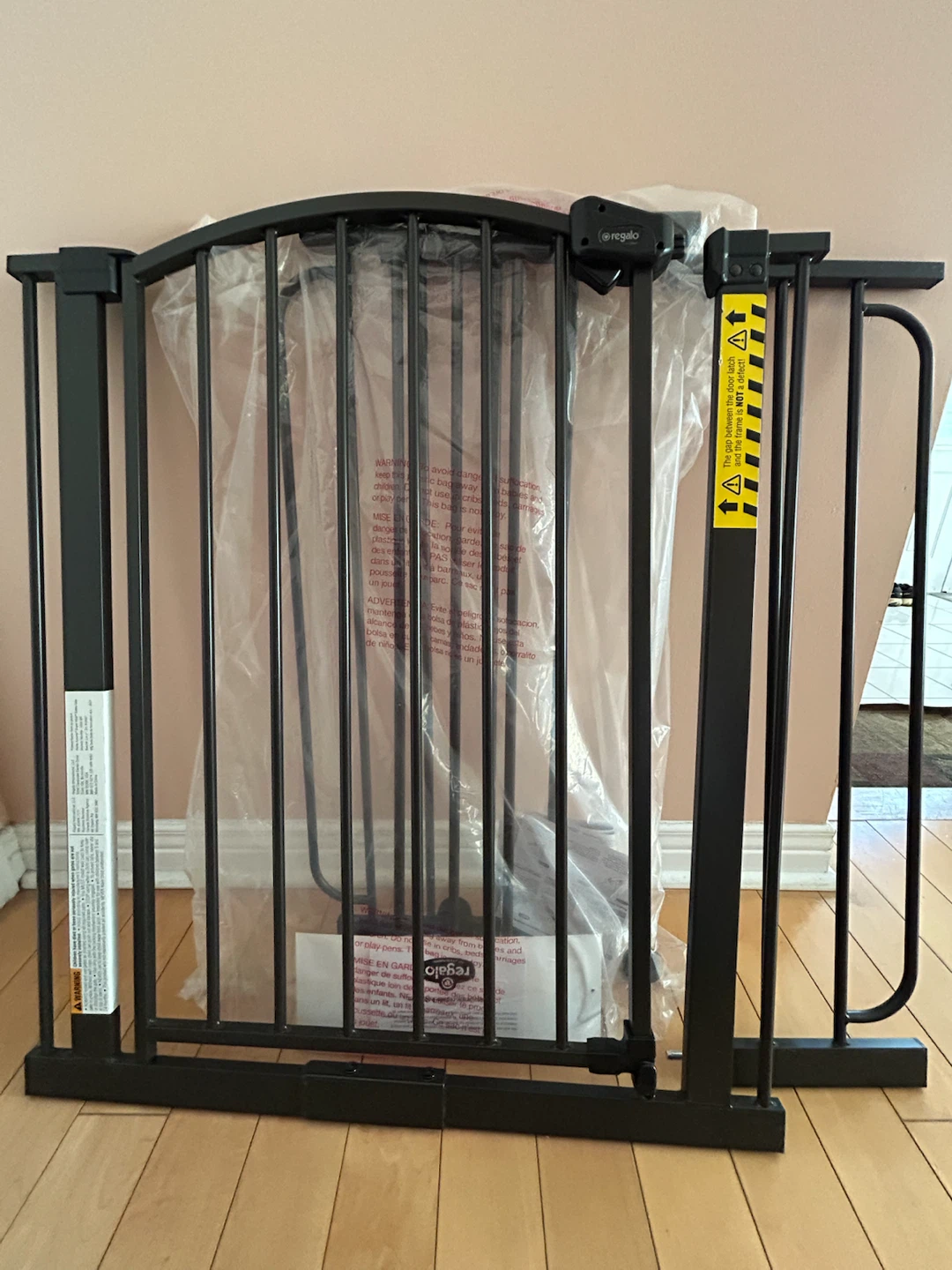 Regalo Home Accents Super Wide Safety Gate - photo 2