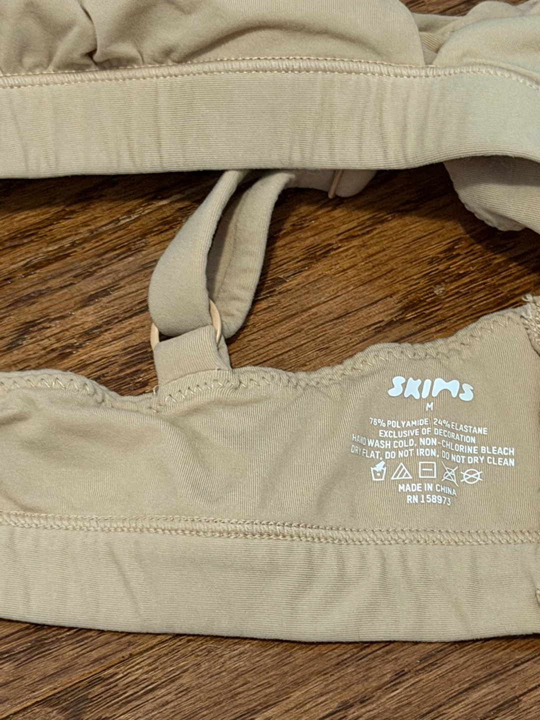 Like new SKIMS Triangle Bralette - Size M - photo 2