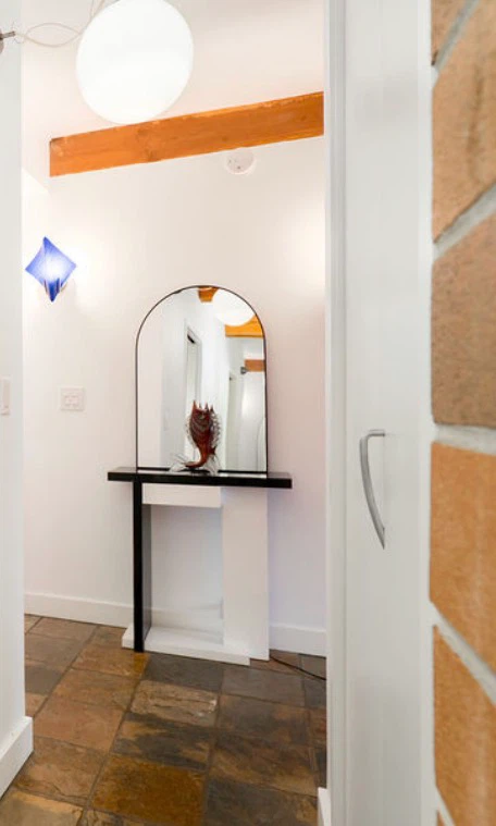 Title: Modern Baltimore Console Table (Black and White)