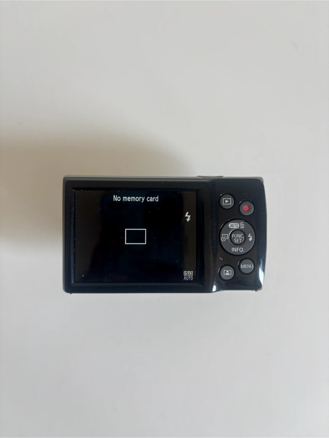 Canon IXUS Digital Camera with 3 Batteries and Charger - photo 3