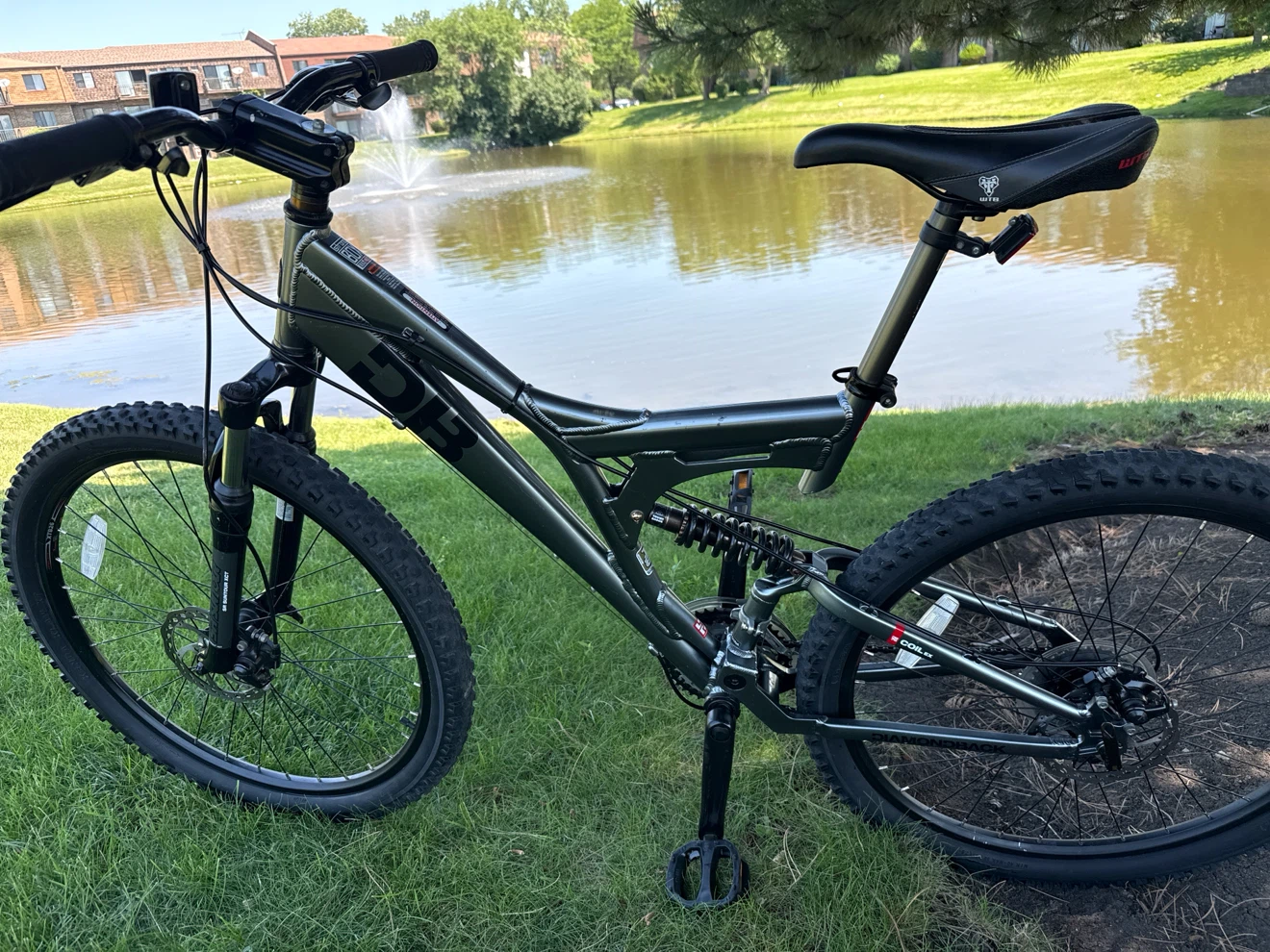 Diamondback Full Suspension Mountain Bike - photo 2