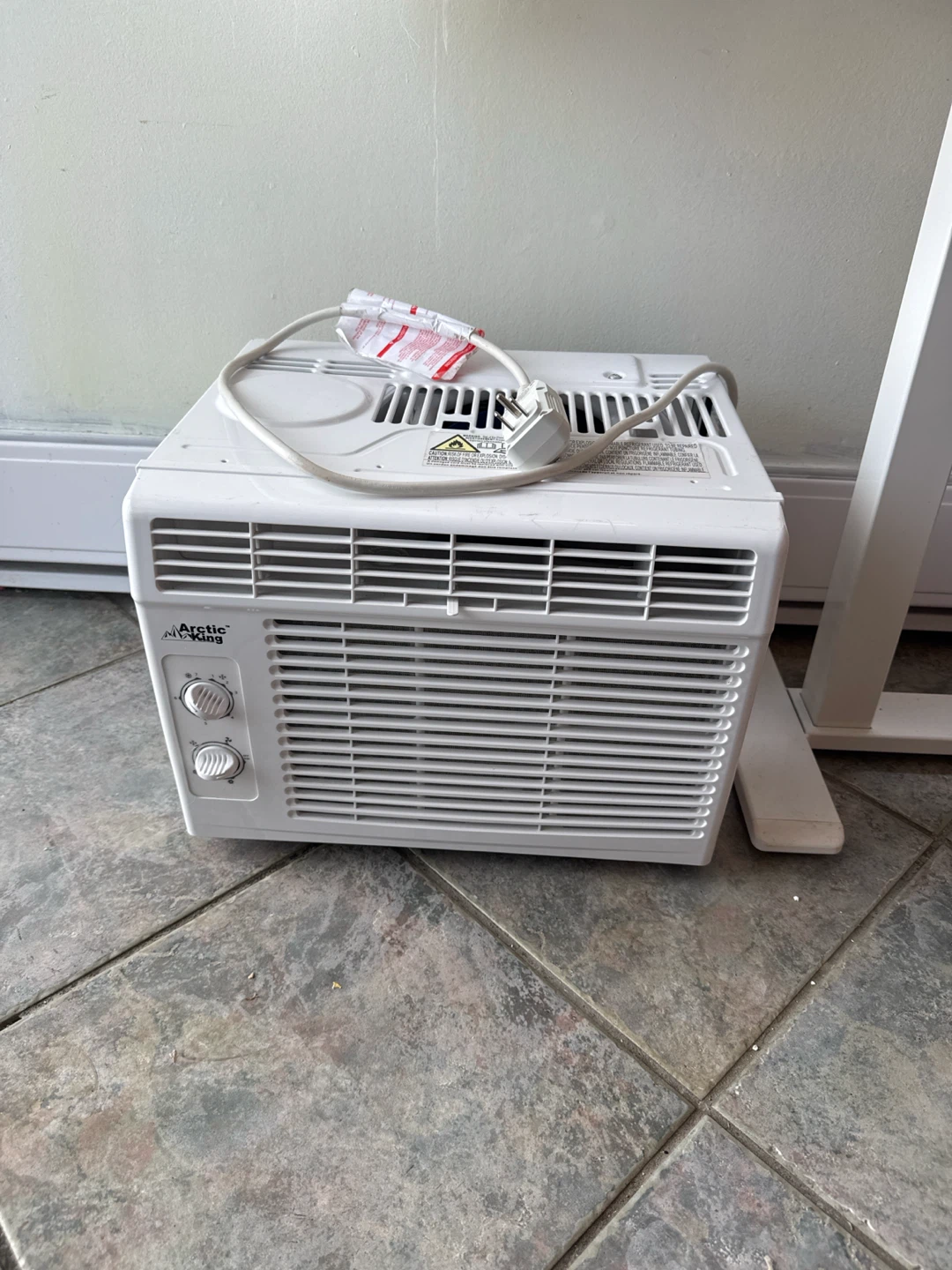 Arctic King Window Air Conditioner - 5000 BTU/H