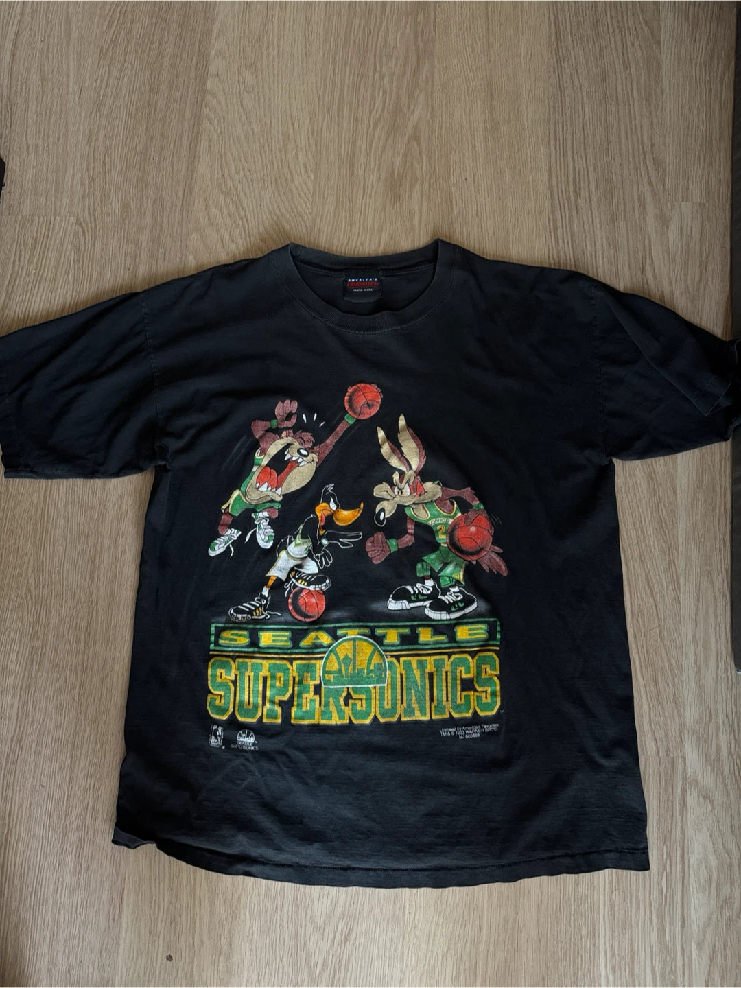 Seattle Supersonics Looney Tunes T-Shirt