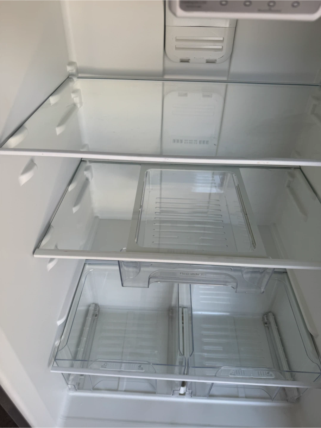 Whirlpool Refrigerator - photo 4