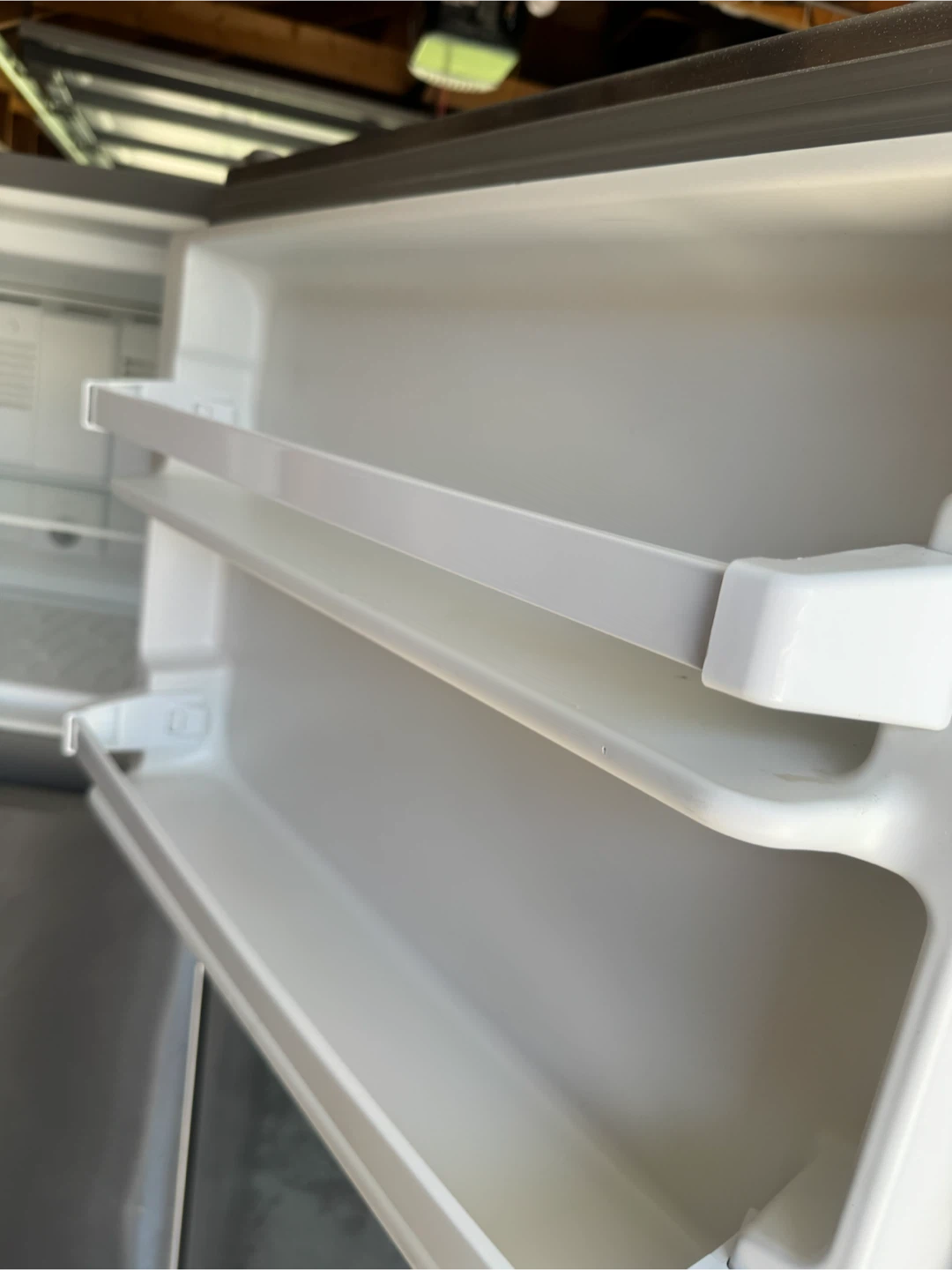 Whirlpool Refrigerator - photo 5