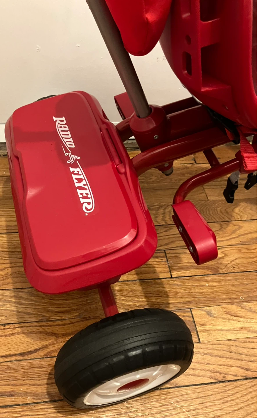 Radio Flyer Red Tricycle Bike - photo 3