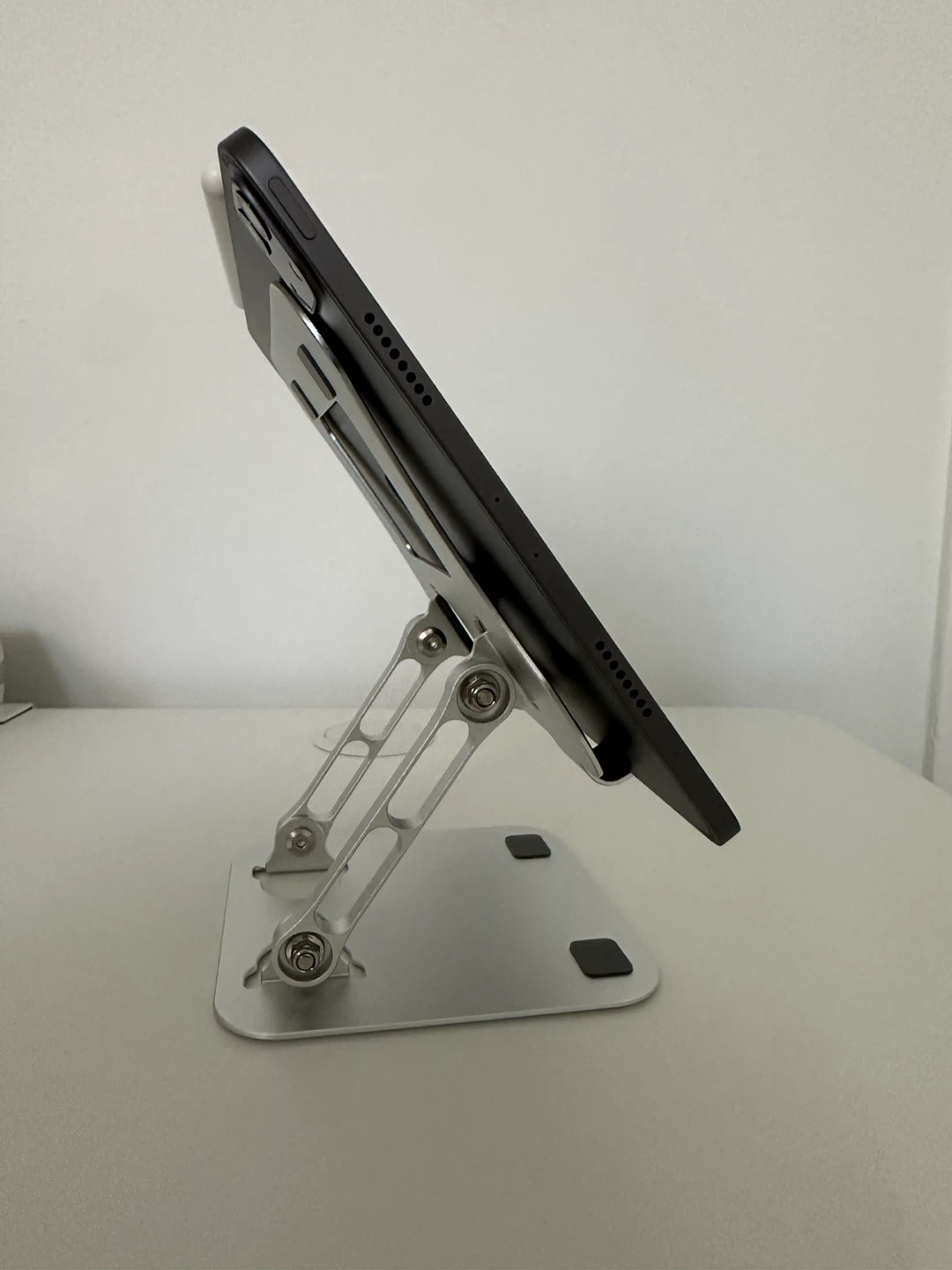 iPad Pro 11-inch 3rd Gen 256GB - photo 2