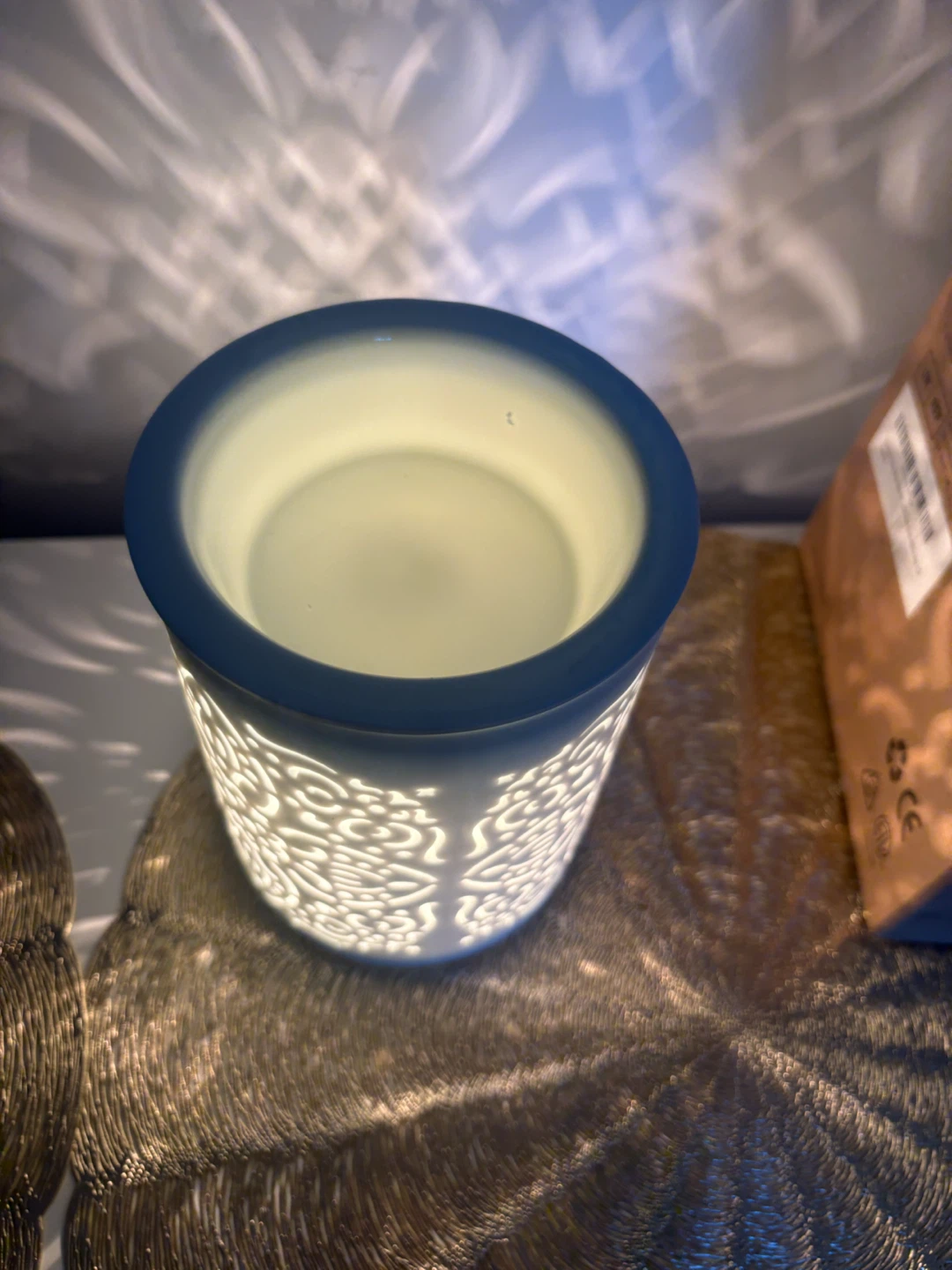 White Ceramic Wax Melt Warmer BRAND NEW IN BOX - photo 2