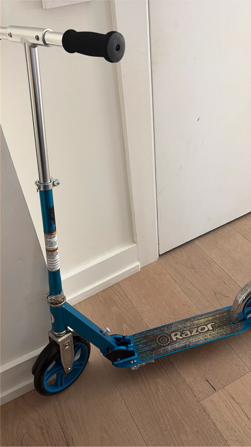 Razor Blue Scooter - photo 2