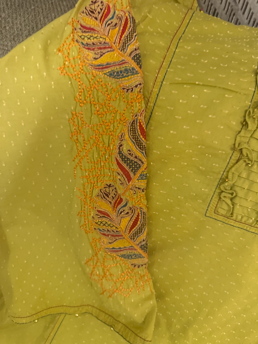 Lime Green Embroidered shirt medium - photo 3