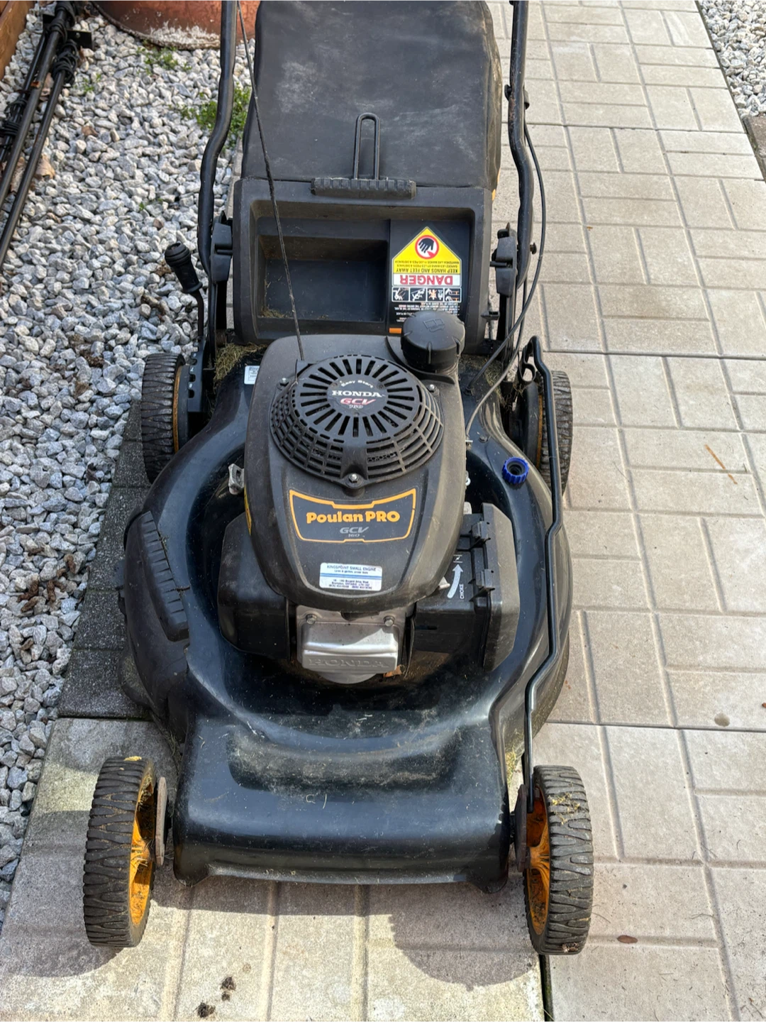 Poulan Pro Gas Powered Self Propelled Lawnmower. - photo 3