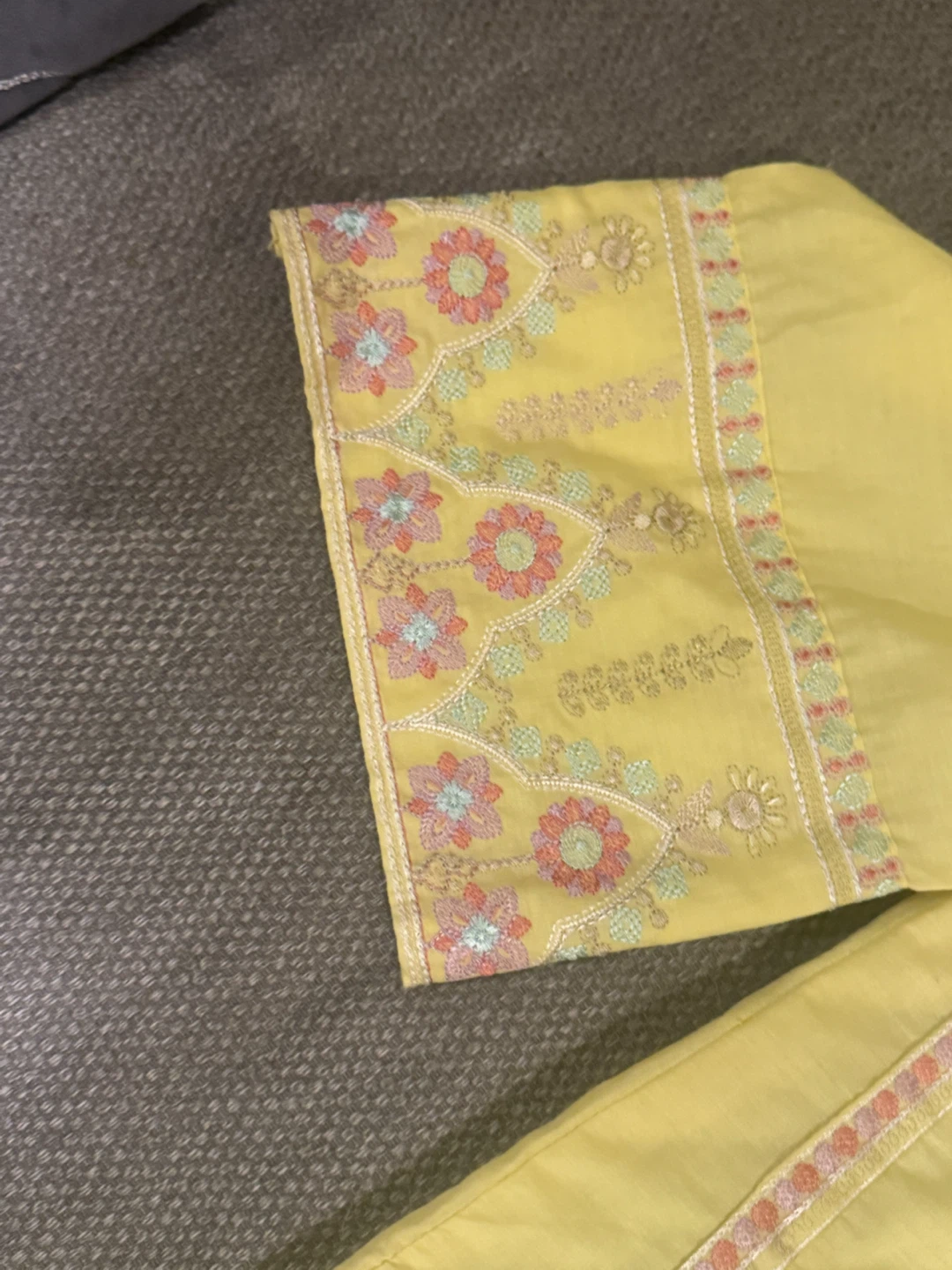 Yellow Embroidered Kurti medium - photo 4