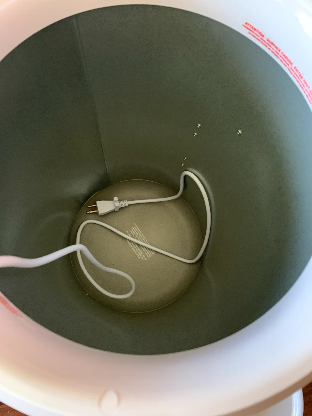Towel warmer bucket