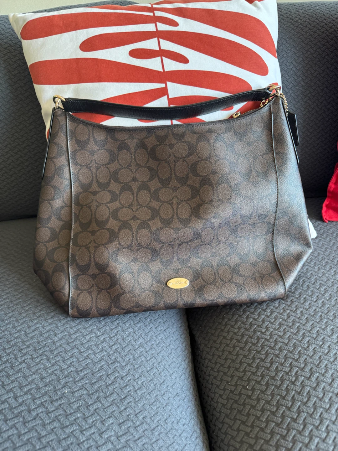 Coach Signature Crossbody/Hobo Bag – Excellent Condition