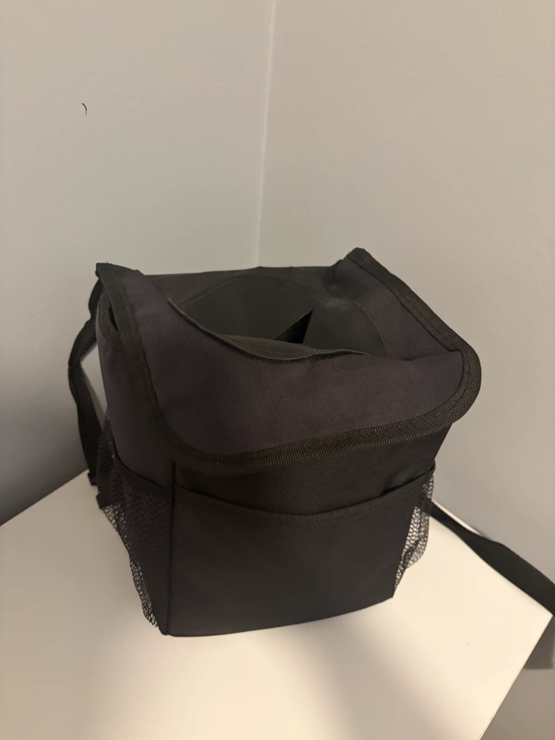 Black Car Trash Can with Lid