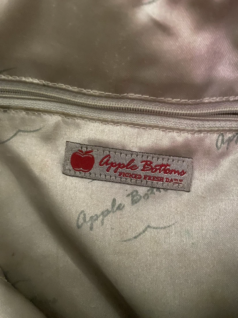Apple Bottoms Shoulder Bag - photo 3
