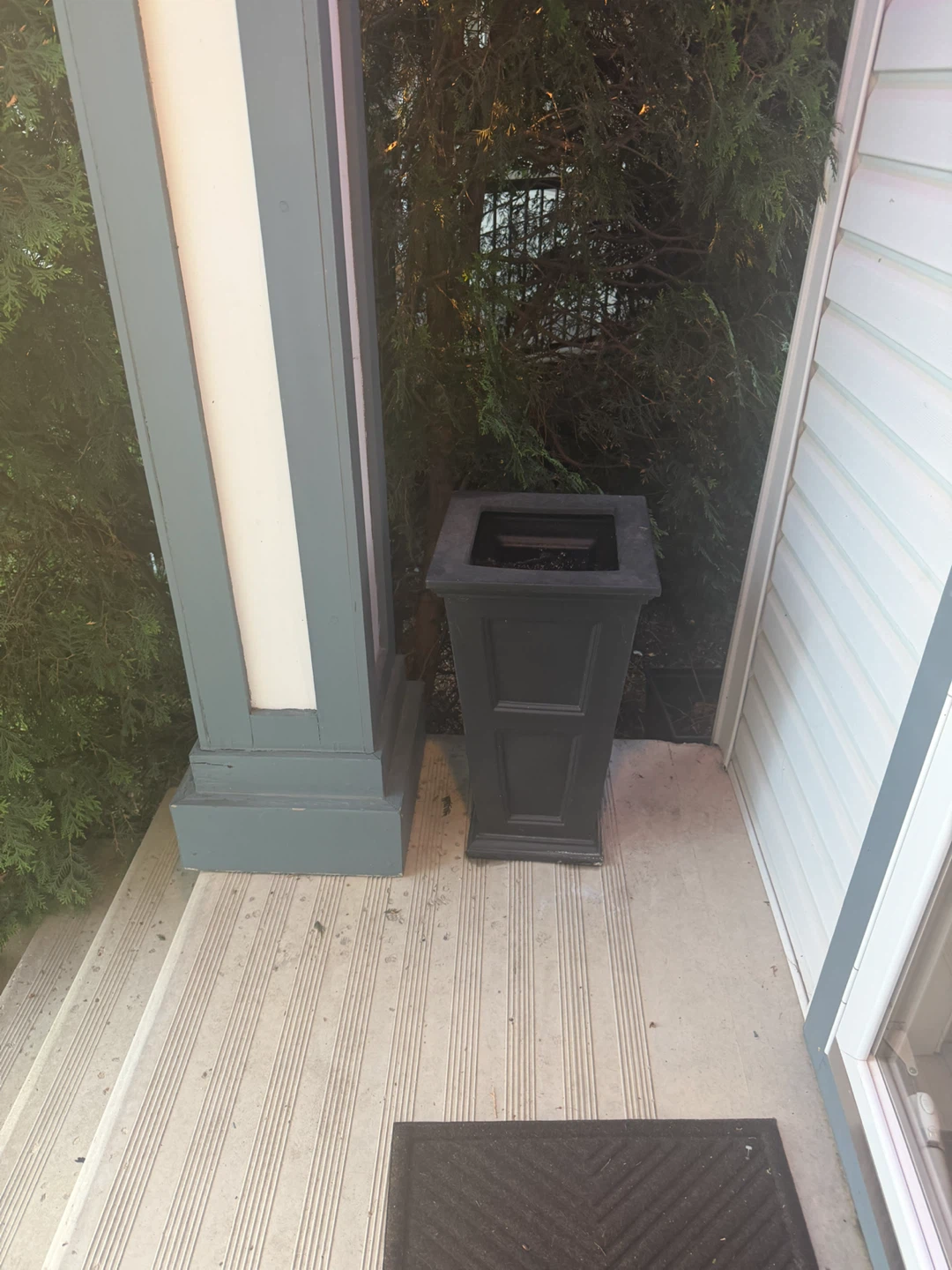 Black Square Planter 4 ea