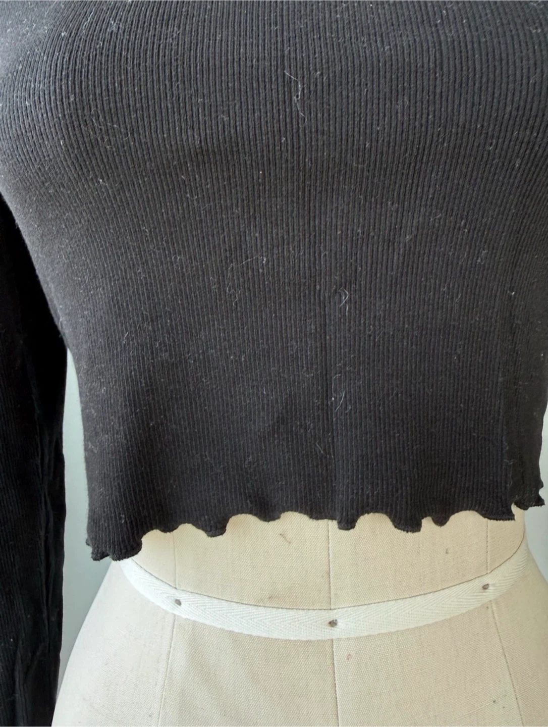 Pull & Bear Black Ribbed Cropped Long Sleeve Top - photo 3