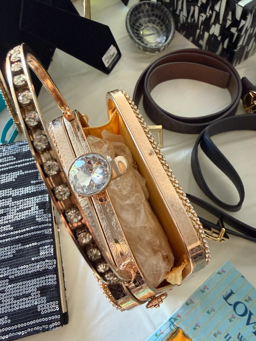 Sparkly Embellished Clutch Purse Never used - photo 3