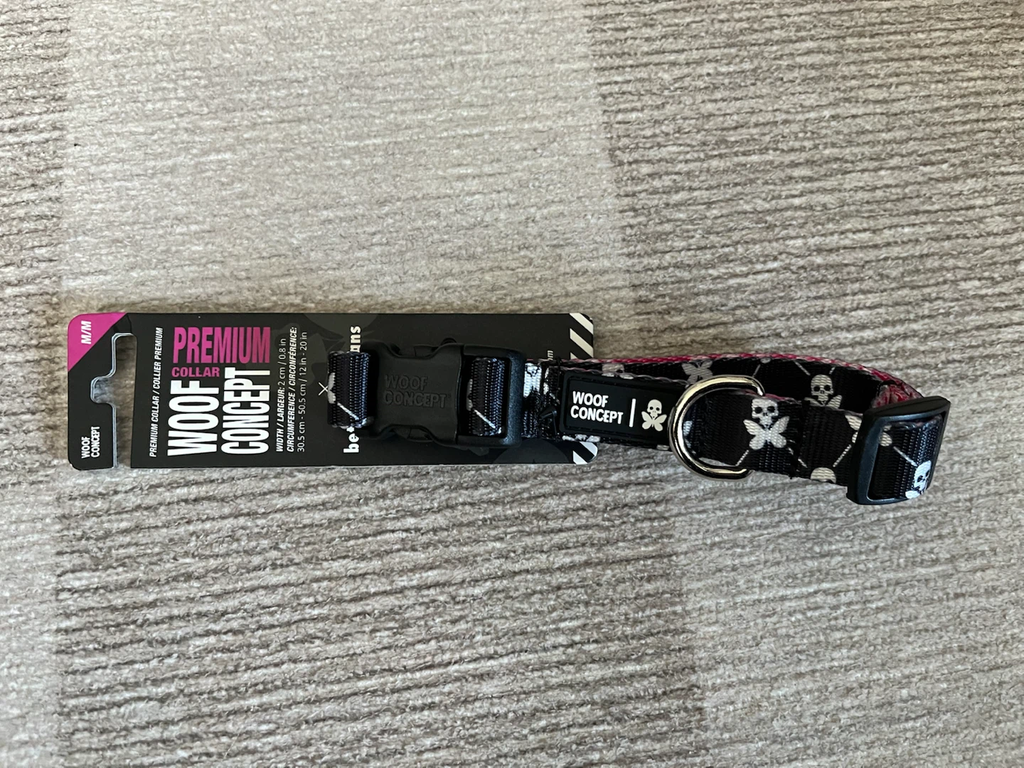 Woof concept collar size medium