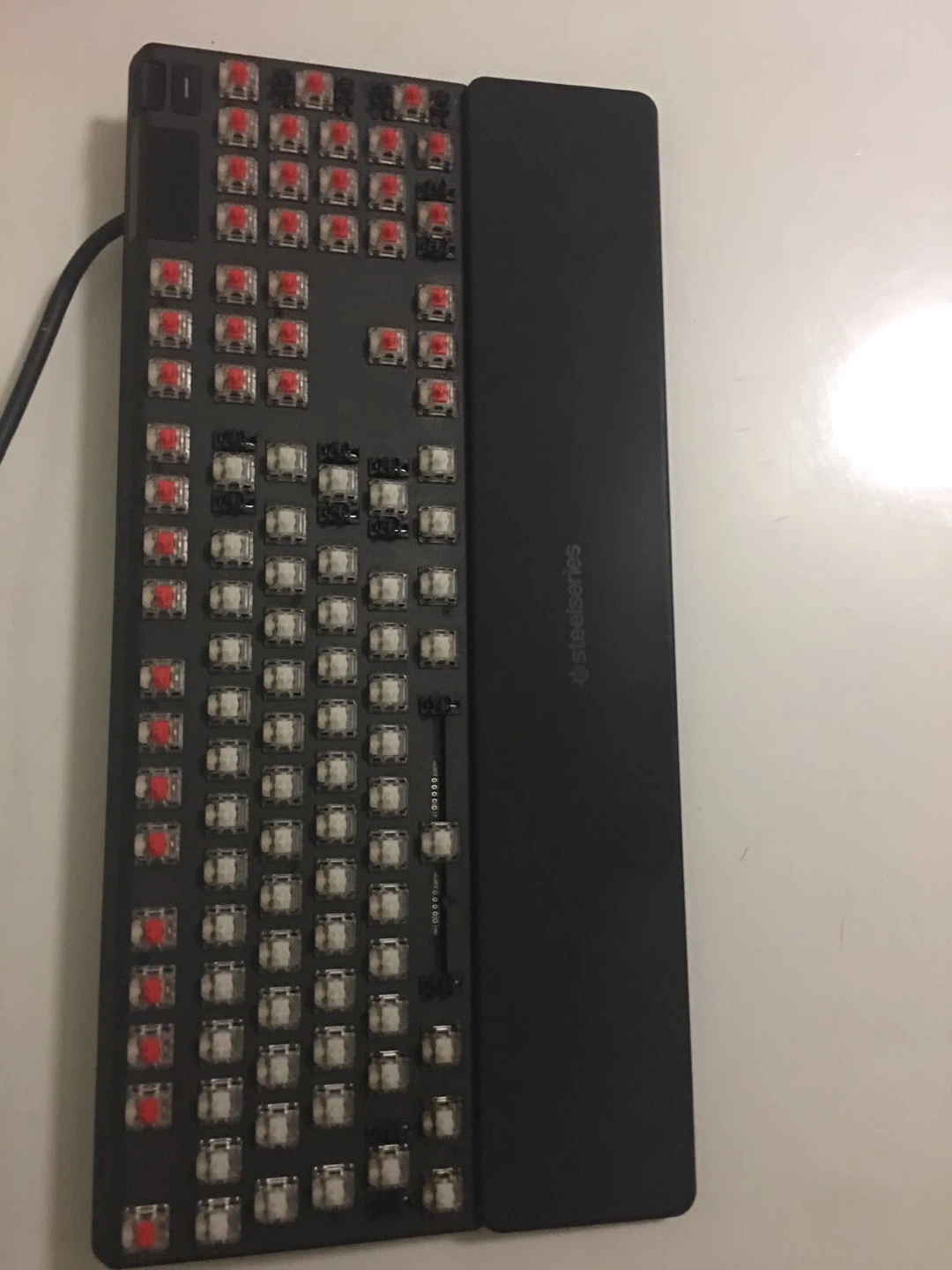 Steelseries Apex Pro looking to trade for mini or tkl Version - photo 2