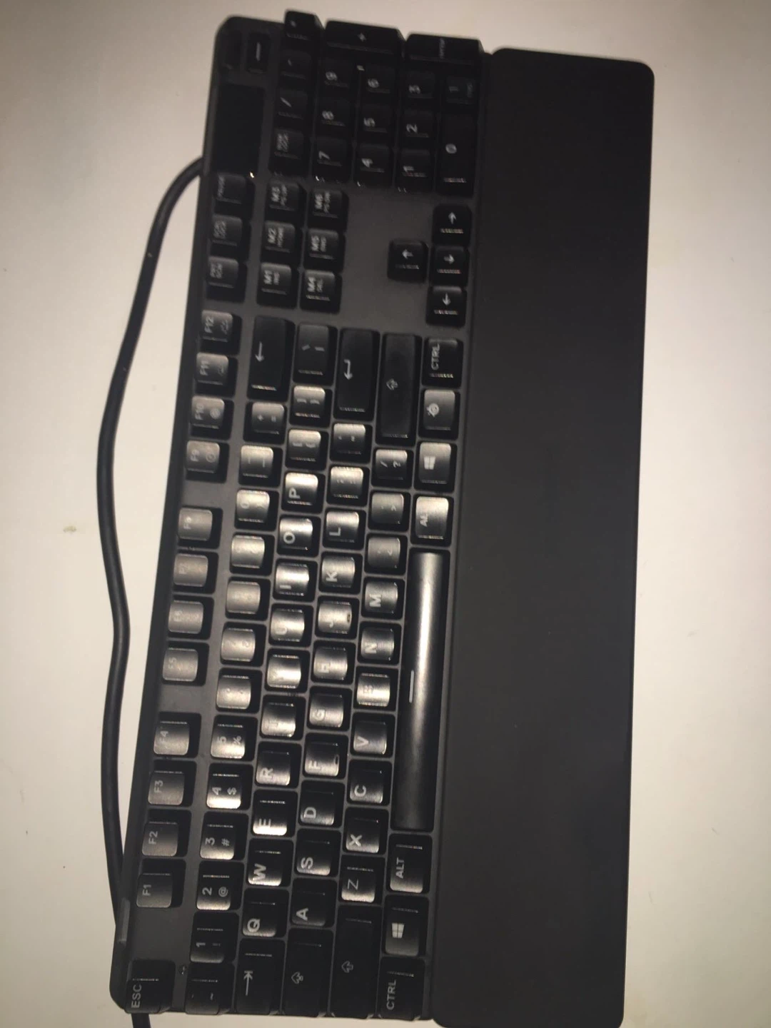 Steelseries Apex Pro looking to trade for mini or tkl Version