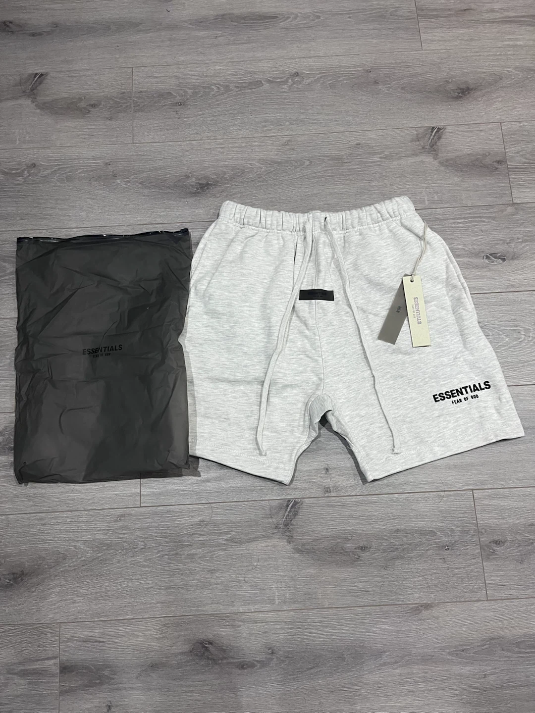 Essentials Fear of God Shorts - Light Grey - Size S - photo 2