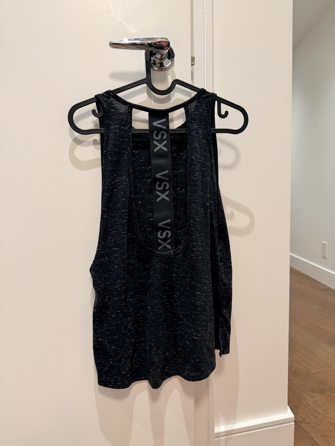 Victoria's Secret Tank Top - photo 2