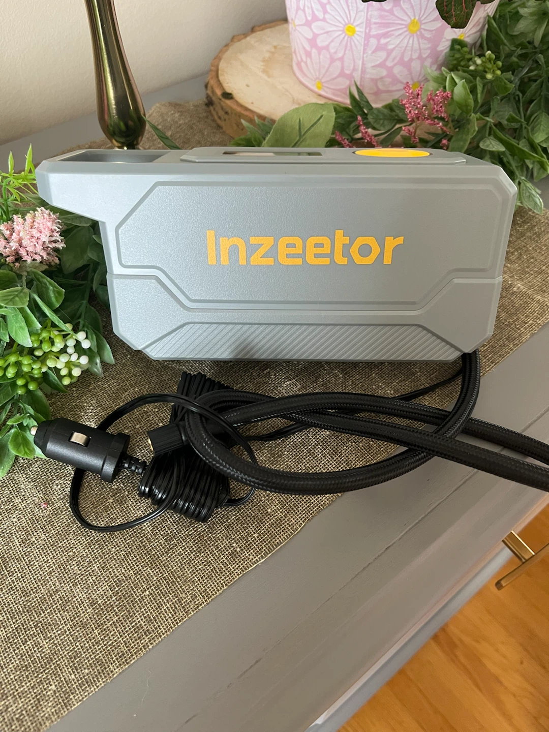 Inzeetor Tire Inflator Portable Air Compressor ITI001