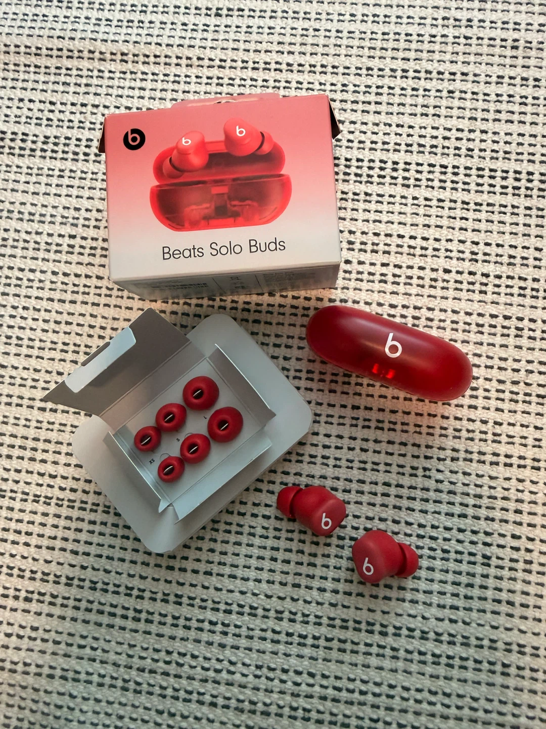 Beats True Wireless Earbuds with Case