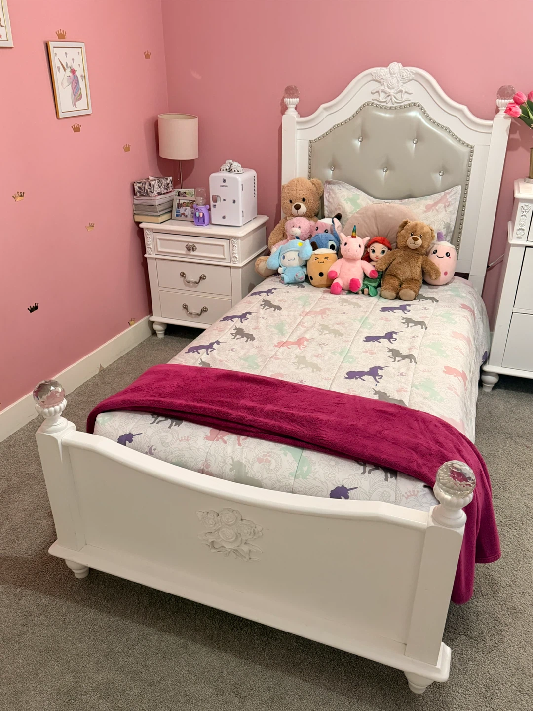 Beautiful White Twin Bed set - photo 2
