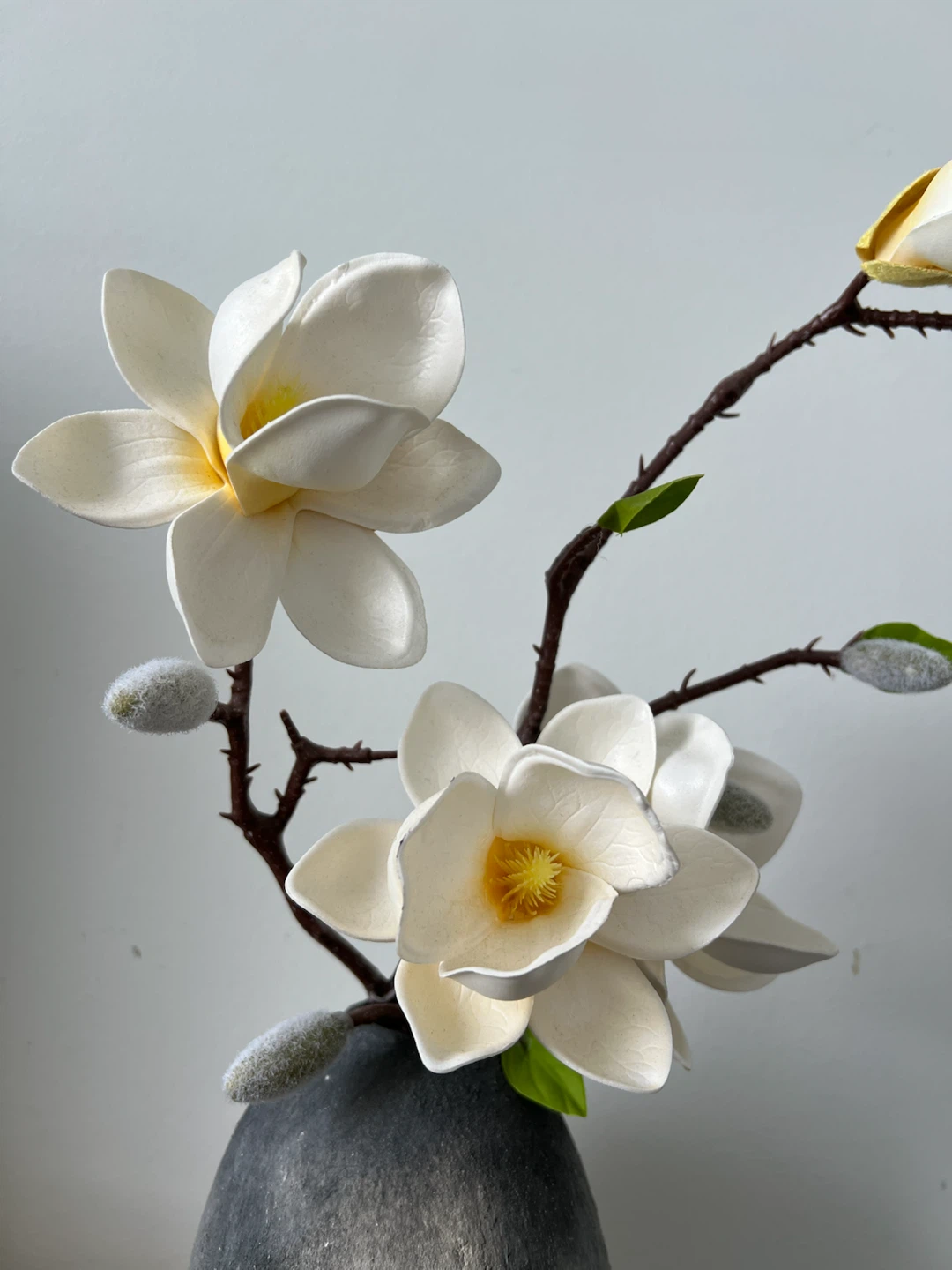 Faux Magnolia Flower Arrangement in Textured Vase - photo 4