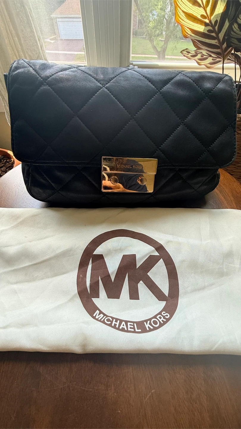 Michael Kors Quilted Leather Shoulder Bag - photo 5