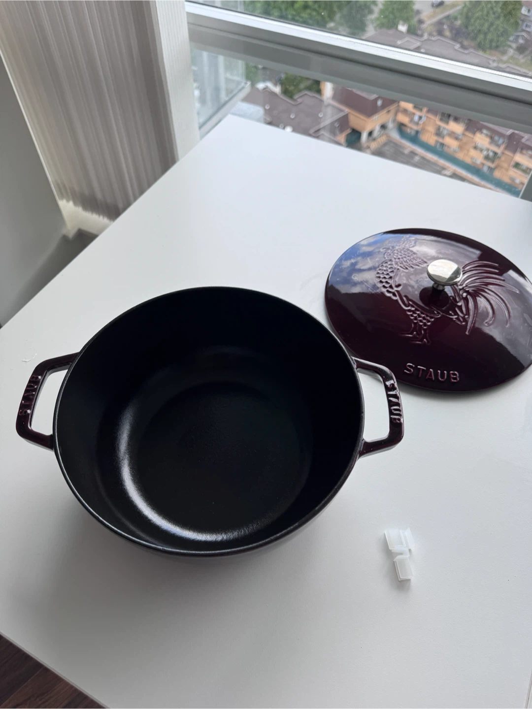 Like New | Staub Cast Iron Dutch Oven - 24 cm