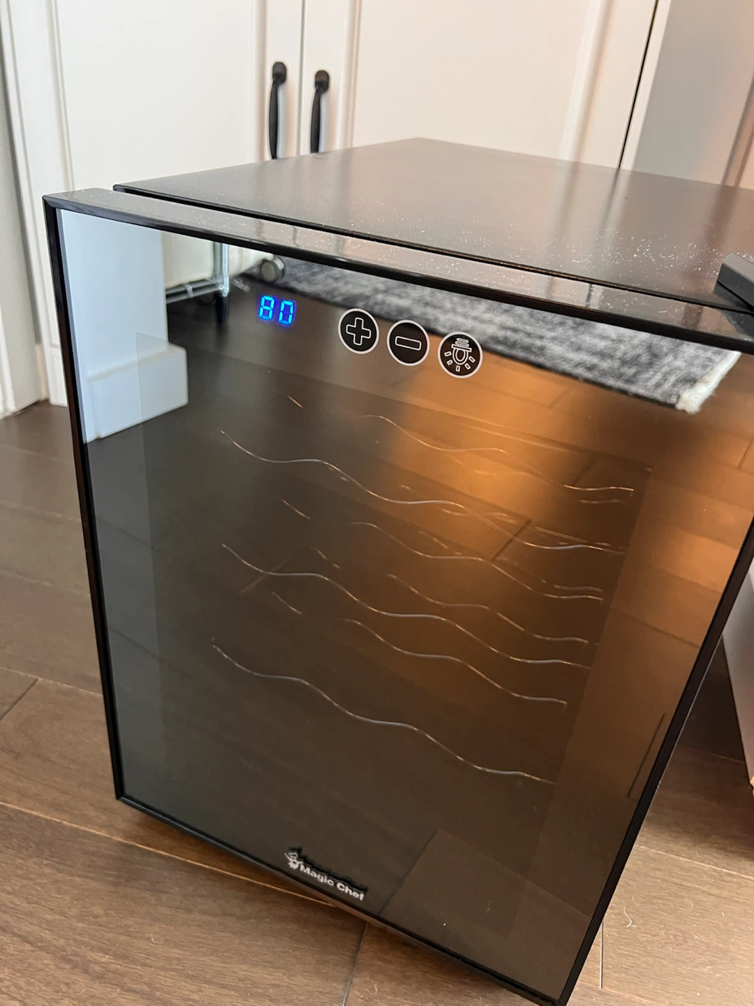Wine Cooler - Magic Chef Freestanding 12 Bottle Capacity