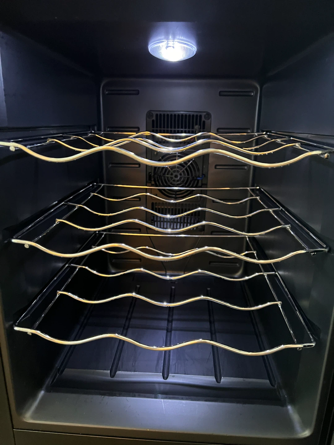 Wine Cooler - Magic Chef Freestanding 12 Bottle Capacity - photo 3