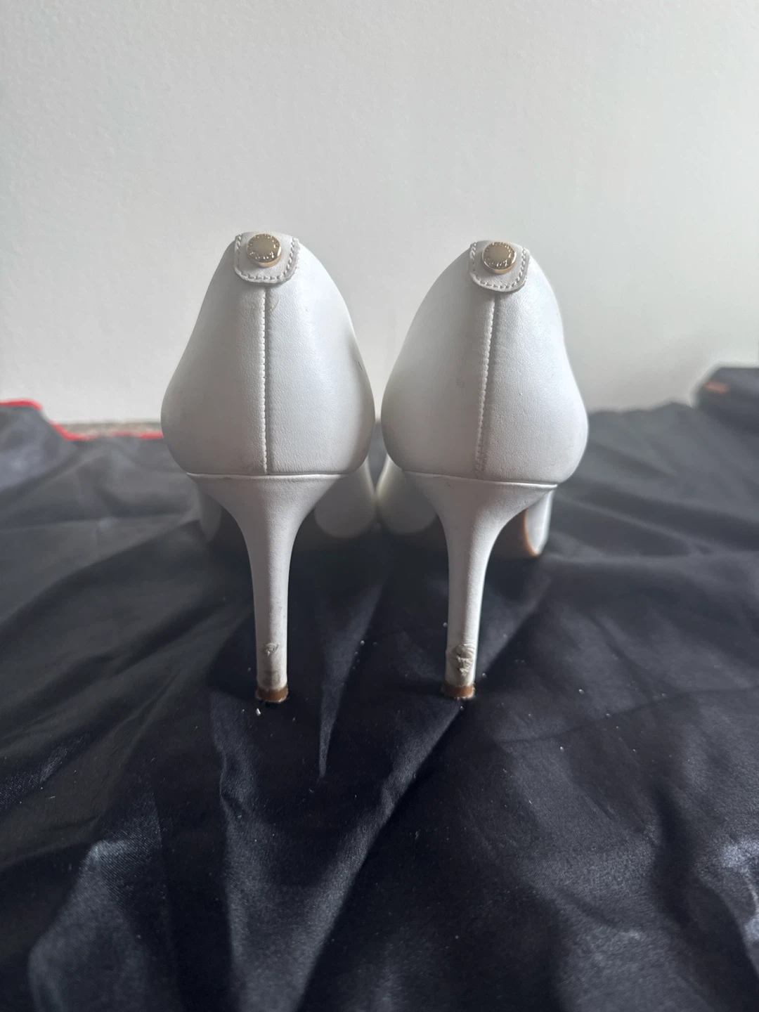 Michael Kors White Leather Heels - photo 4
