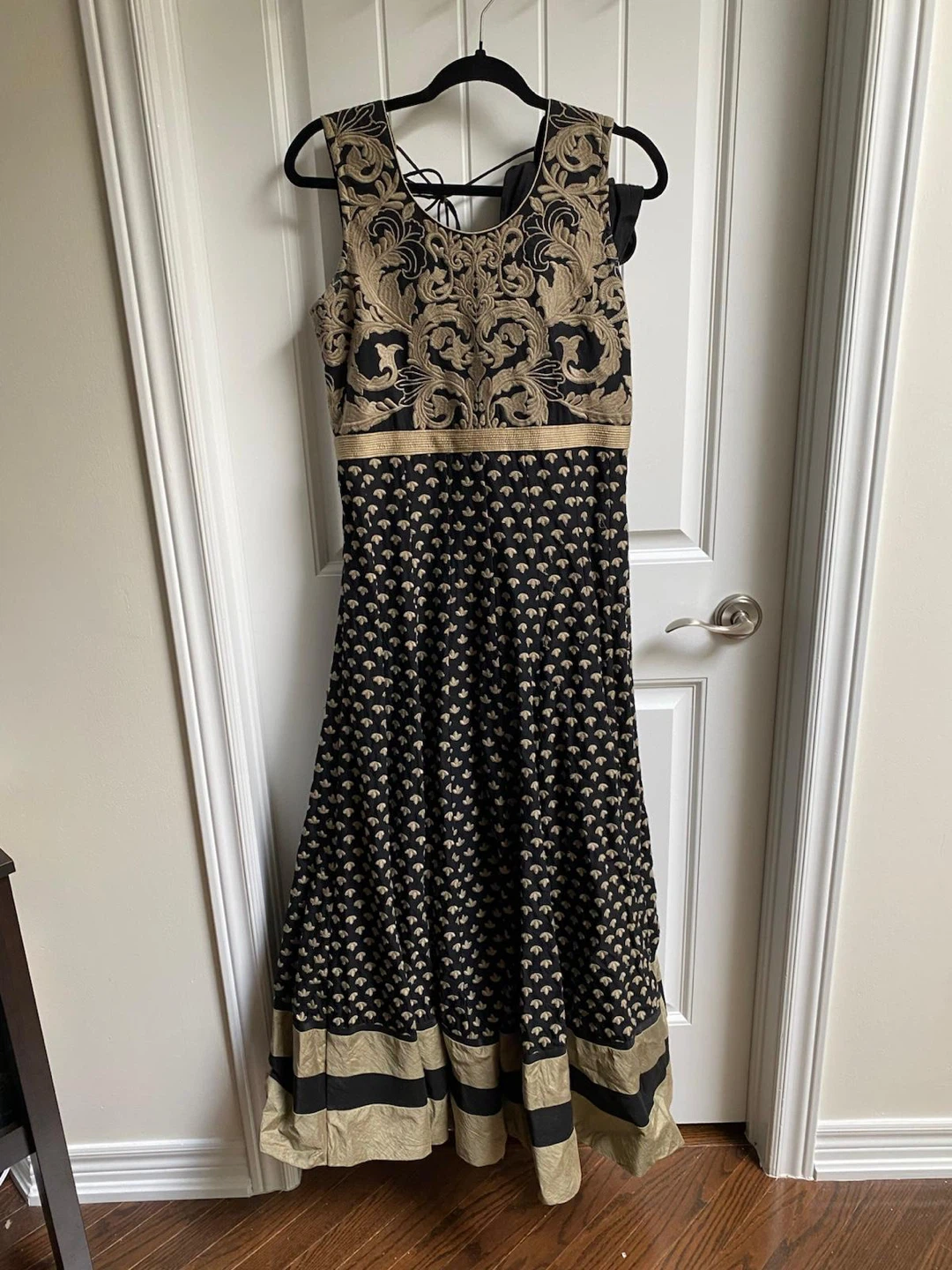 Black & Gold Indian Anarkali Dress with Dupatta - photo 2