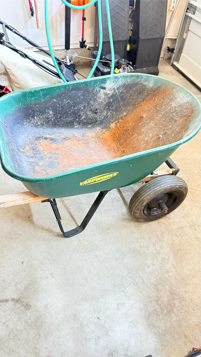 Yardworks Wheelbarrow