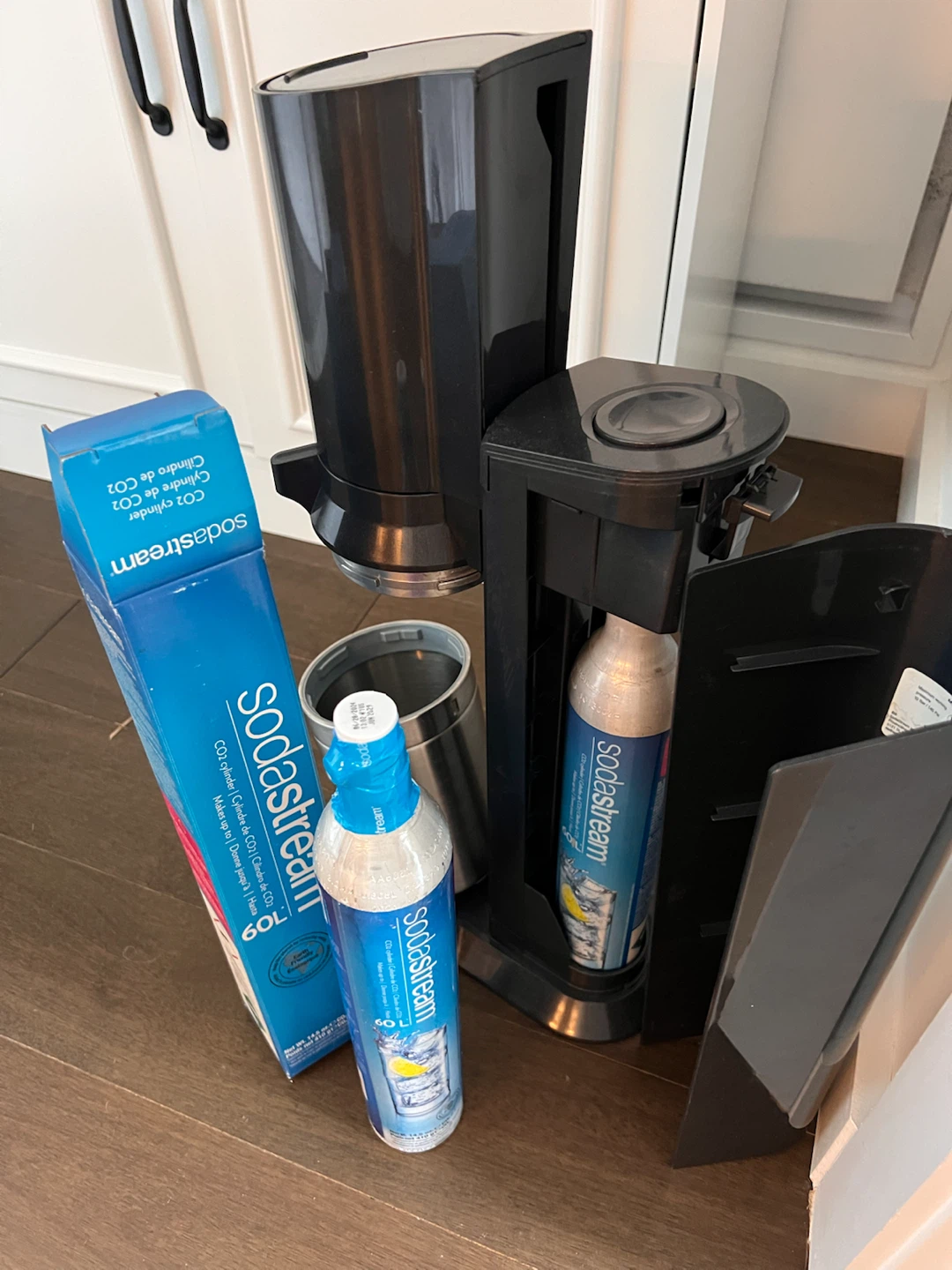 SodaStream Sparkling Water Maker - photo 5