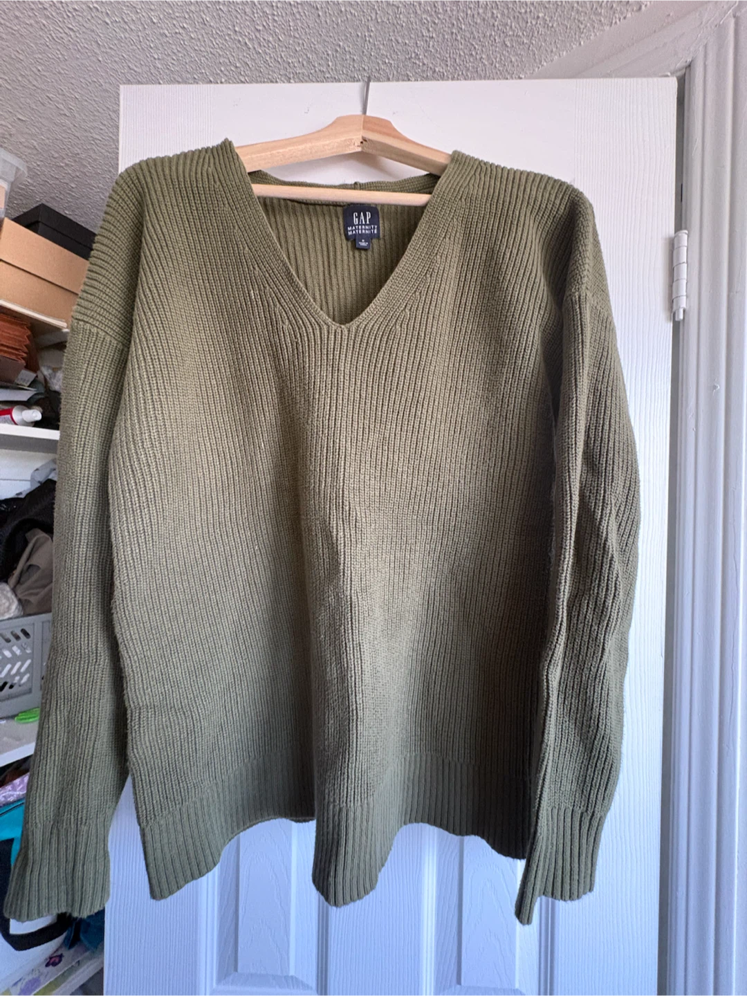 GAP Maternity Medium V-Neck Sweater